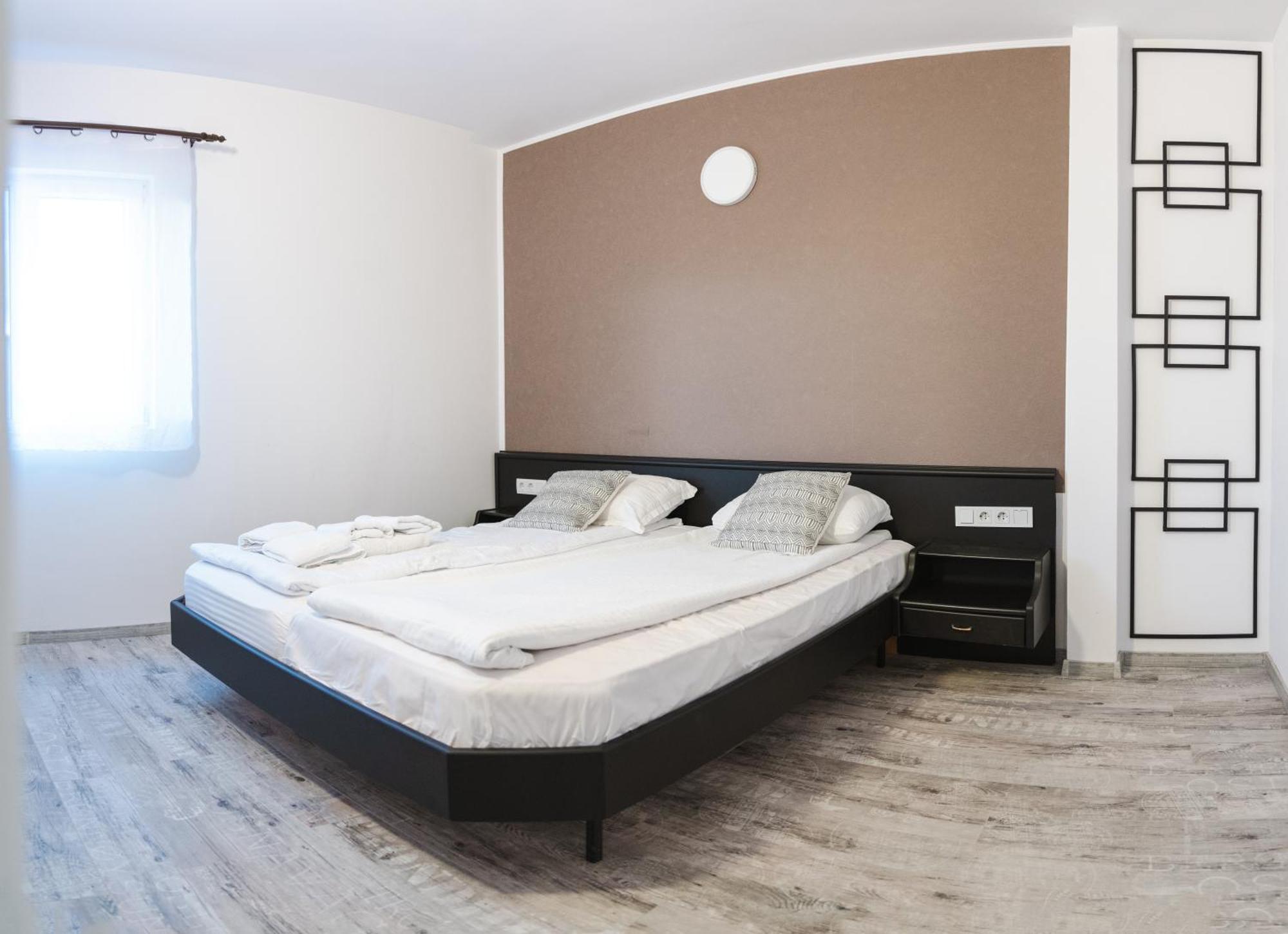 Myda Hotell Apahida Eksteriør bilde