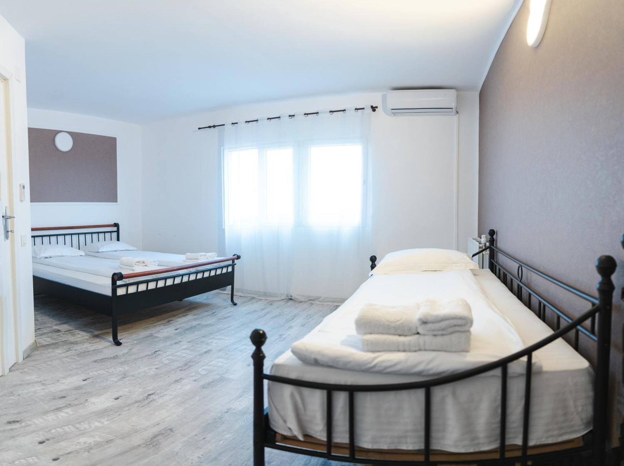 Myda Hotell Apahida Eksteriør bilde
